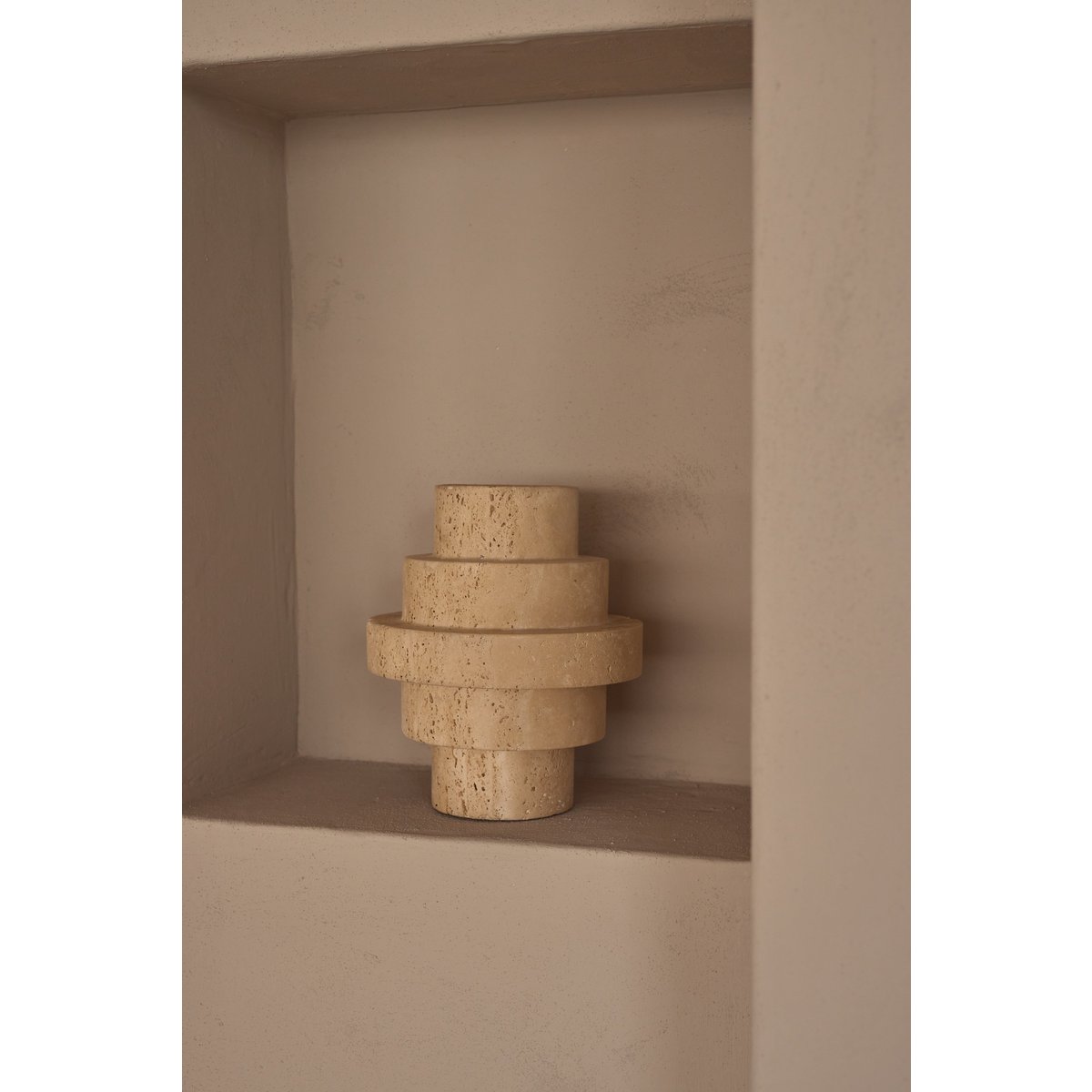 Agano Travertin Vaas L - Interior pieces