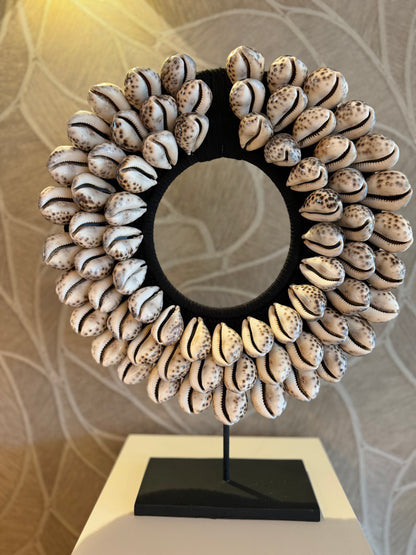 Miya tijgerschelpenketting - Interior pieces
