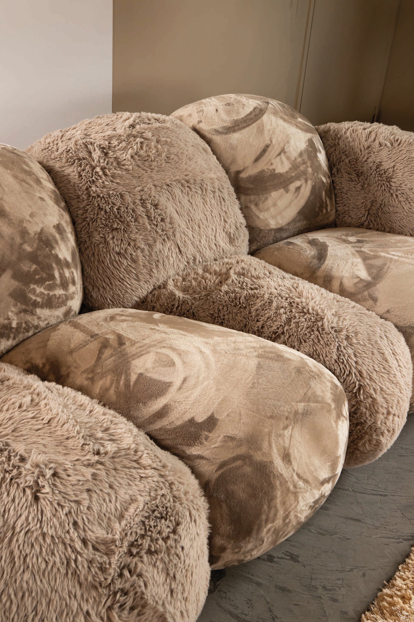 Curvae sofa Lush Taupe - Interior pieces
