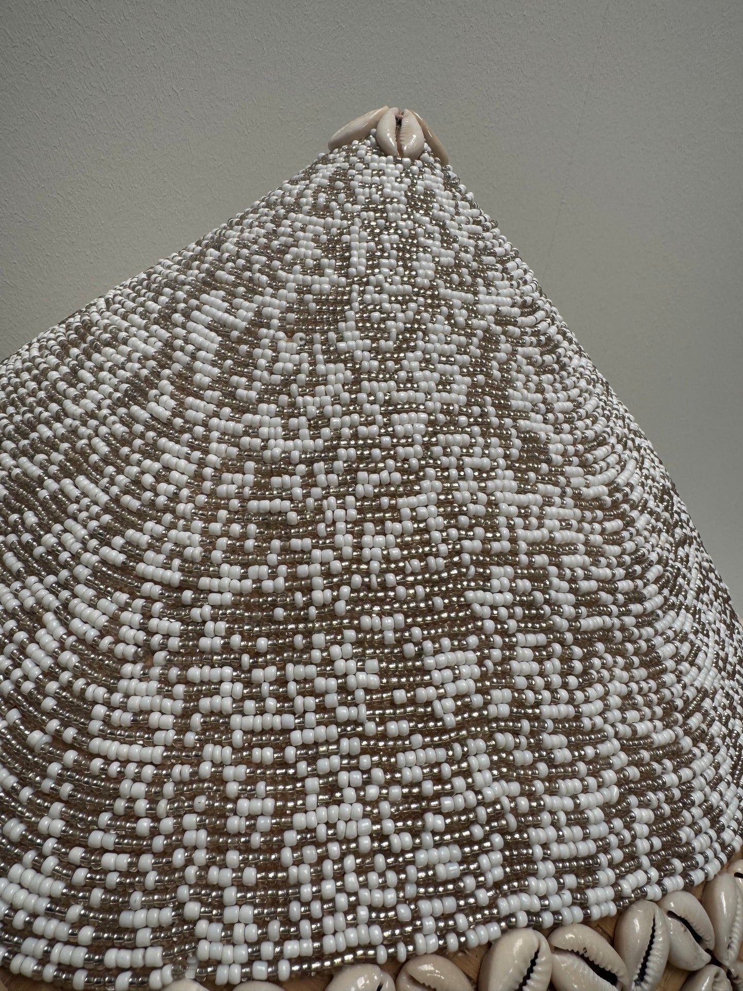 Beaded hoed